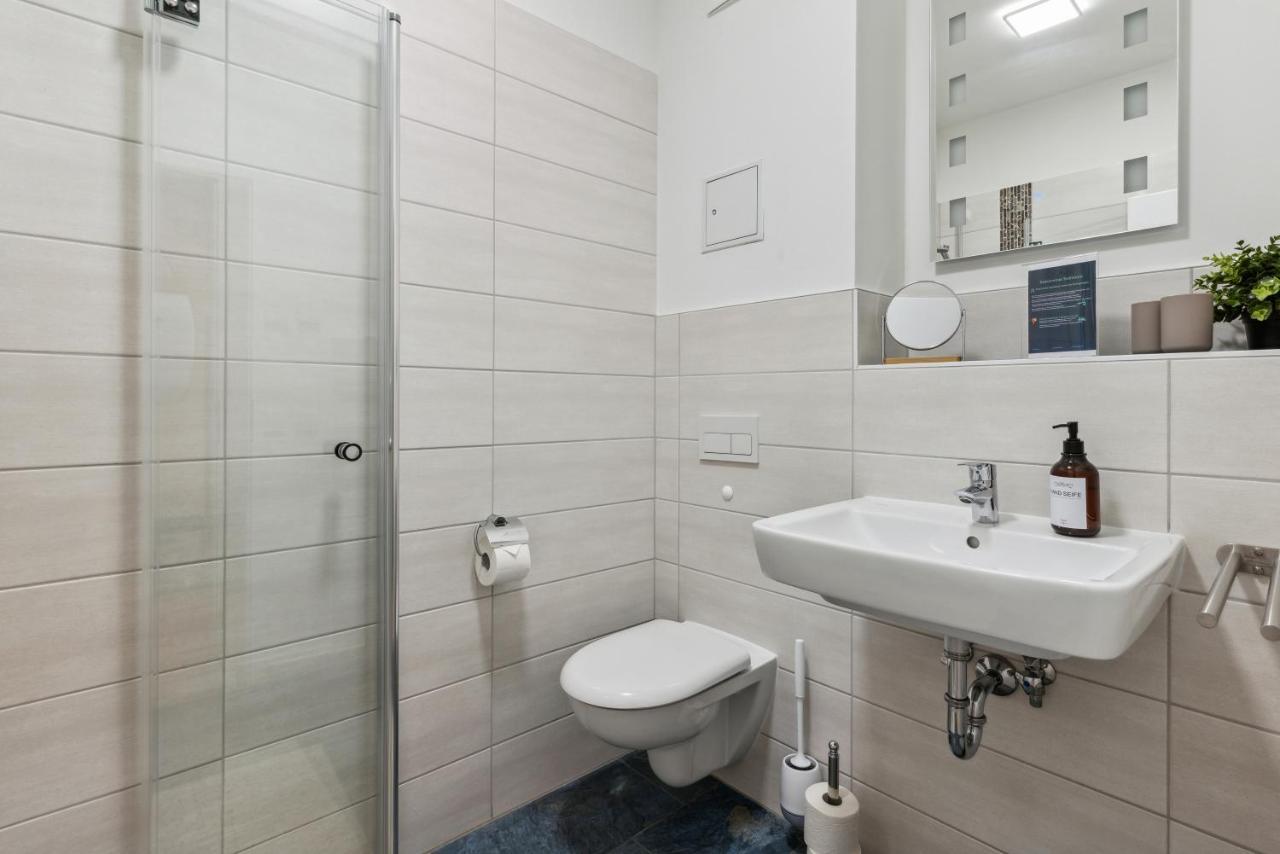 Vorstadtoase - 2 Personen - Eichwalde, Naehe Ber - Queensize-Bett, Netflix, Parken מראה חיצוני תמונה
